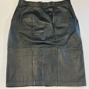 Jacqueline Ferrar Black Leather Pencil Skirt. MORE LIKE A SIZE 8/10 than 14.